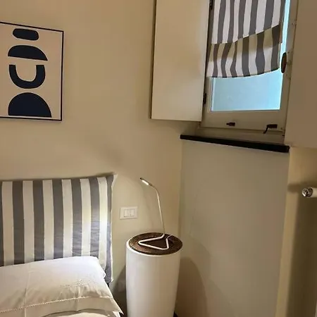 Palazzo Dei Rolli,acquario,porto